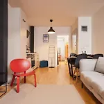 Stylish 2br Galata-taksim Area Near Metro Daire İstanbul