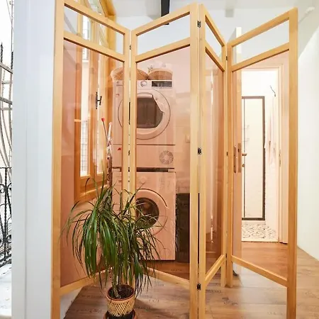 Stylish 2br Galata-taksim Area Near Metro * Κωνσταντινούπολη